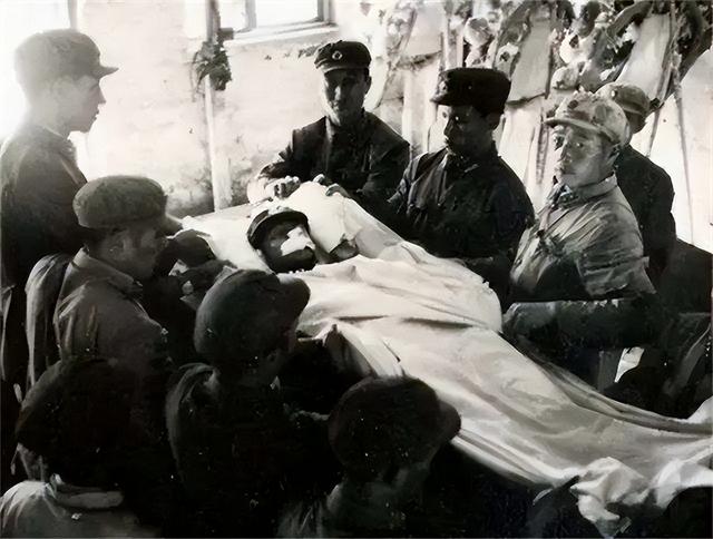 雷锋的感人故事，雷锋的故事（40年后鉴定人披露事故发生细节）