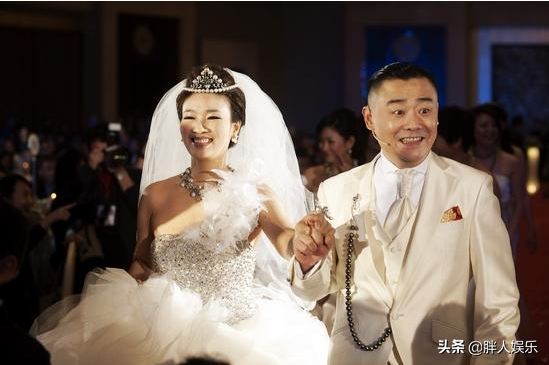 周立波笑侃30年下载，周立波笑侃三十年下载（周立波是怎么“毁”掉自己的）