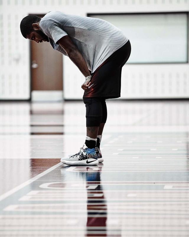 欧文4鉴定方法，欧文5鉴定方法图解（大家最怀念Kyrie系列的哪双球鞋）