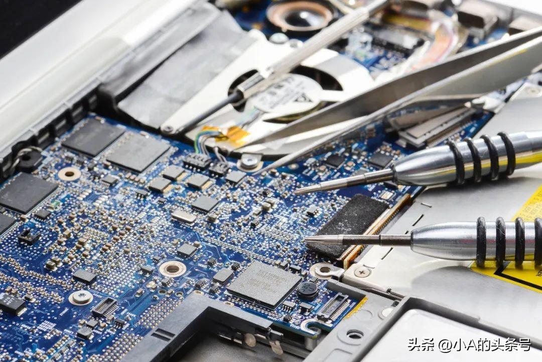 电脑突然黑屏一会又好了怎么回事（解决电脑黑屏的方法）