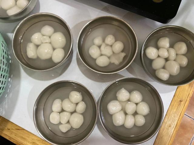 春节的传说故事50字，春节的来历50字左右（一一《春节往事》）