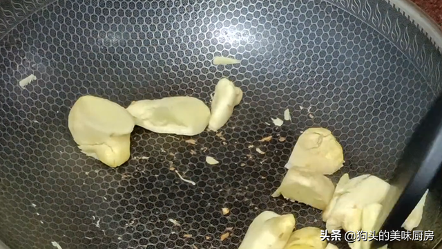 猪脚姜醋用什么醋，猪脚姜用哪种醋（广东百年名菜猪脚姜）
