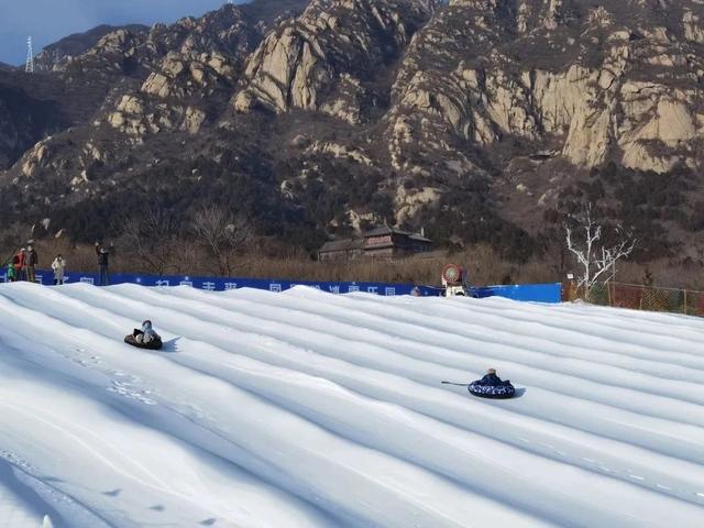 北京冬天风景凤凰岭，凤凰岭冰雪乐园欢乐来袭