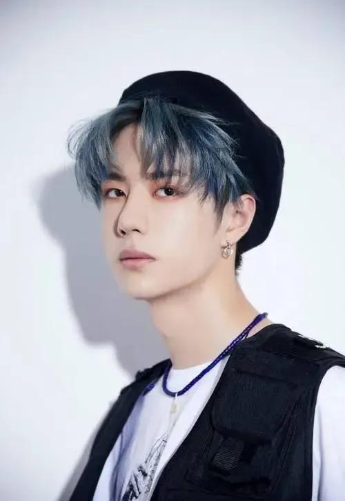 洛阳白牡丹——王一博，为什么叫王一博洛阳白牡丹（洛阳白牡丹—王一博图片）