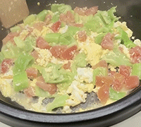 电煮锅可以煮饭吗，宿舍如何用电煮锅煮饭（五款电煮锅实测告诉你“不粘”才是最好用）
