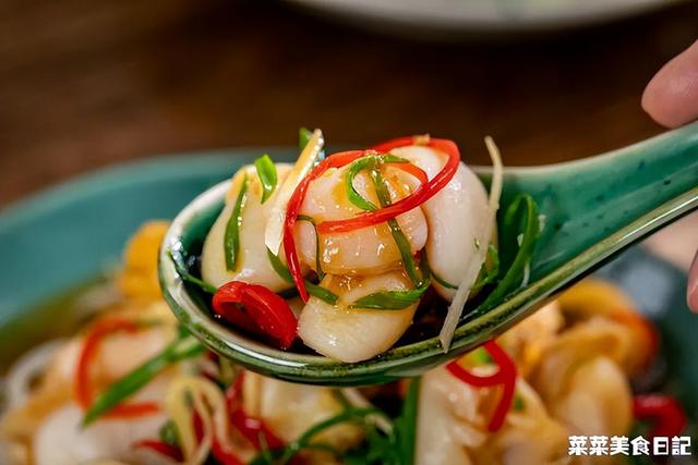 芥末鱿鱼的做法，芥末拌的烤鱿鱼怎么做（烫5秒就上桌，鲜嫩弹牙）