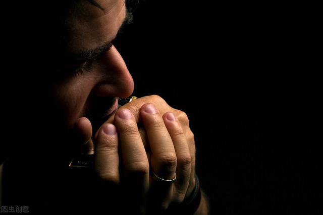 口琴好学吗，如何学吹口琴（复音、十孔、半音阶口琴到底选哪样）