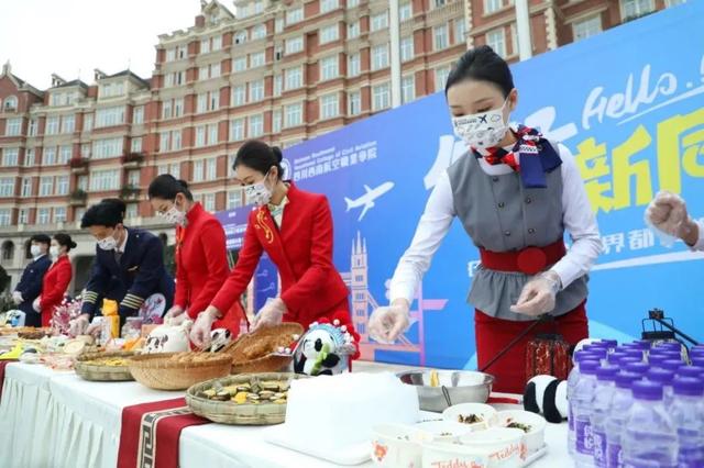 四川信息技术学院，2022年四川信息职业技术学院有哪些院系和专业（四川省高职院校入学当天美照曝光）