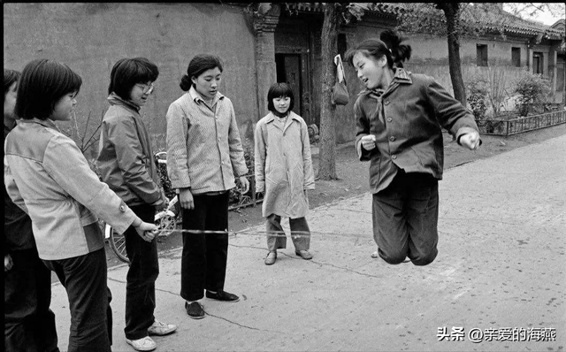如何折衣服和裤子，怎么折,裤子（那些被遗忘的童年自制玩具）