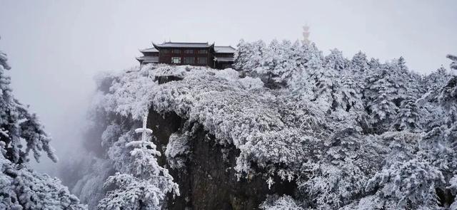 峨眉山门票多少钱一张，峨眉山门票多少钱一张要身份证吗（四川全省各大景区的门票降价啦）