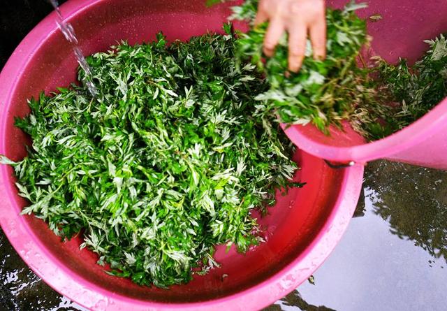 如何制艾叶米果，如何做冰墩墩（那是一种专属春天的味道）