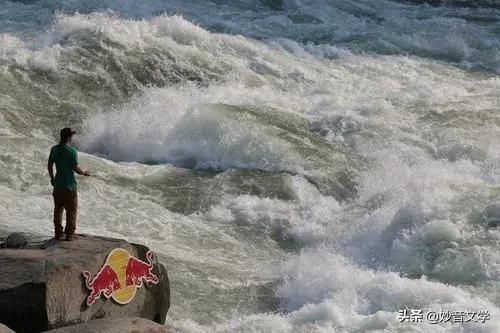 爱国奉献歌词，爱国奉献歌词的意义（<歌词展示第1237号）