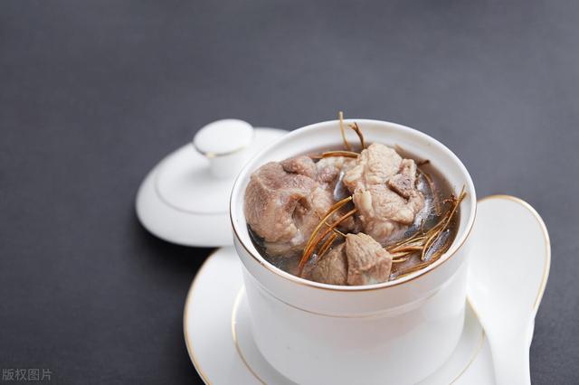 广东煲汤常用药材，广东靓汤煲汤配方清热解毒（没想到还有这3种养生效果）