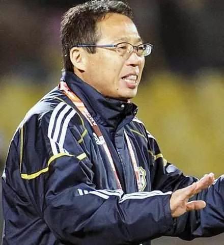 中田英寿日本足球队主教练，2010年的日本队