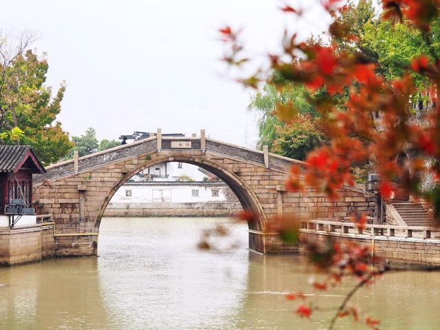 苏州旅游攻略必去景点推荐，江苏旅游必去十大景点推荐（总要去一次寒山寺和虎丘吧）