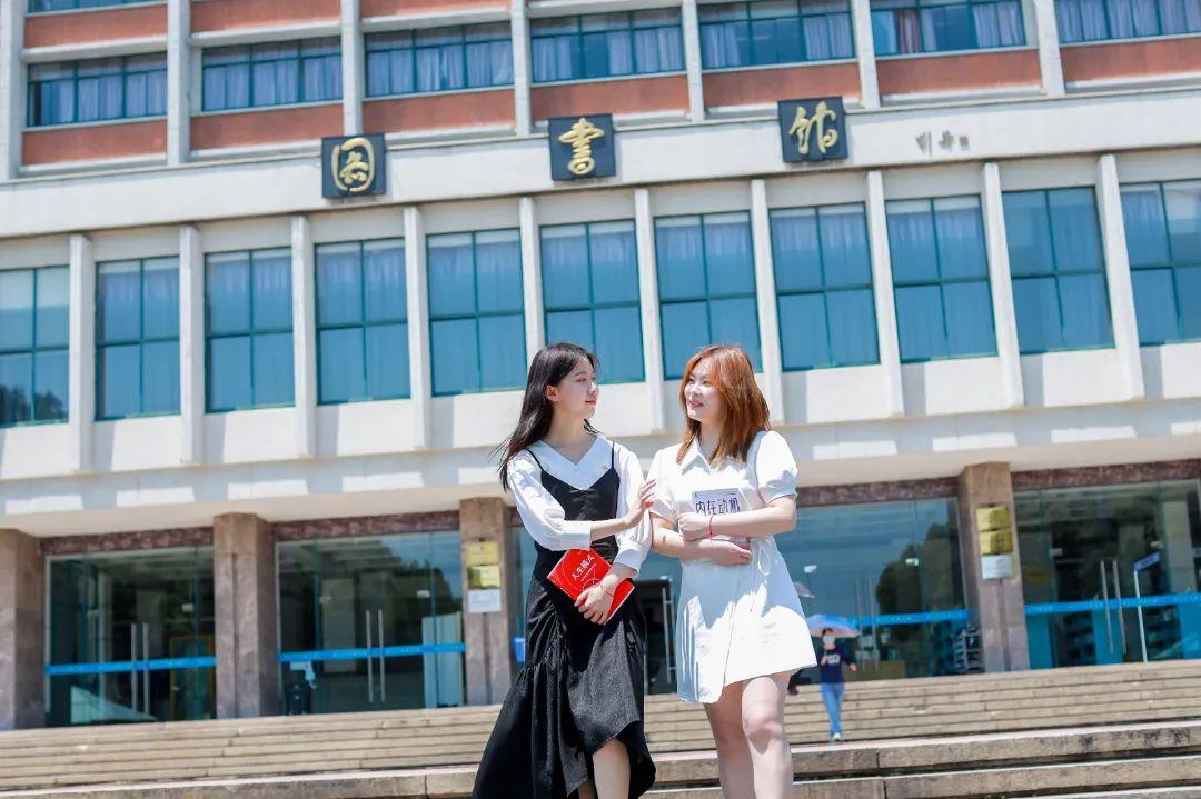 浙江大学主校区(浙江大学各个校区简介)