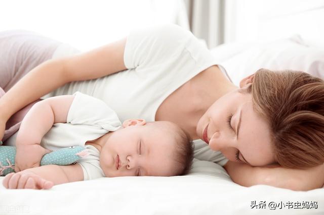 0-1岁宝宝睡眠书，0到1岁婴儿睡眠时间表（大多2个因素引起）