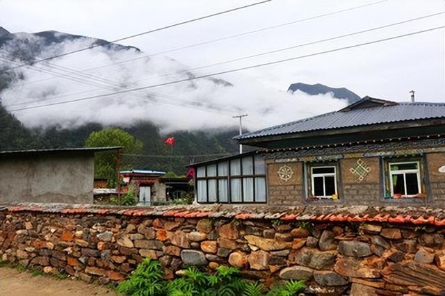 民族的主要特征是什么，民族特征属于什么（但你知道他们最具特色的建筑特色是什么吗）