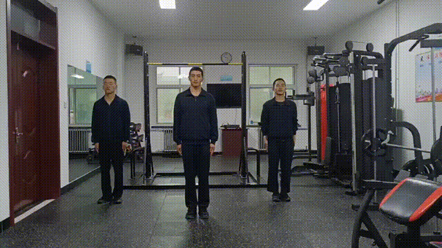 单杠的练习方法图解，单杠初学训练（盼盼班长带你突破单杠三练习）