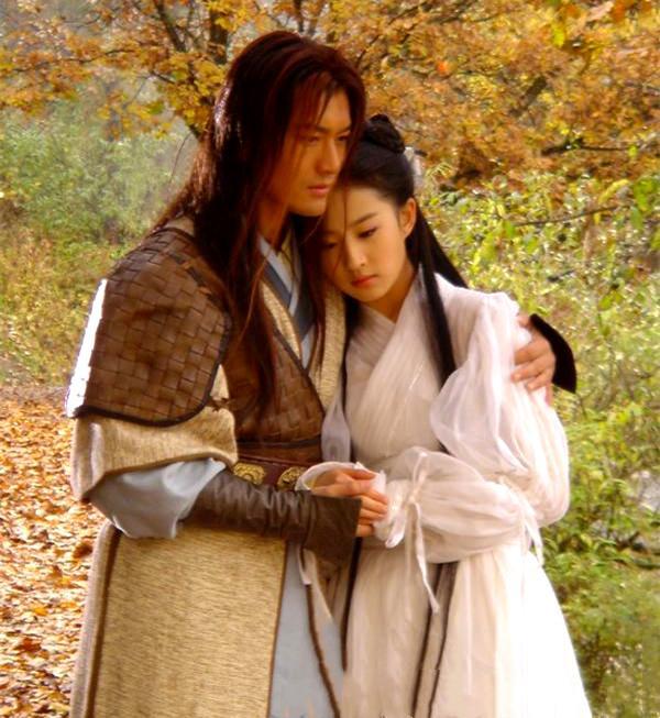 华谊兄弟旗下艺人名单，华谊兄弟旗下艺人名单2022（黄晓明和邓超两位“华谊一哥”）