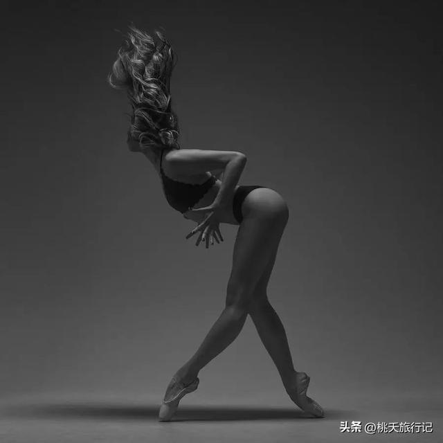 简约黑白线条画人物微信头像，黑白线描画人物头像（2022年黑白极简主义摄影获奖作品）