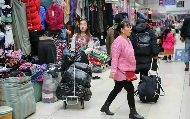 乌兰巴托是哪个国家，蒙古国什么时候从中国分出去的（带你看看真实的蒙古国首都乌兰巴托）