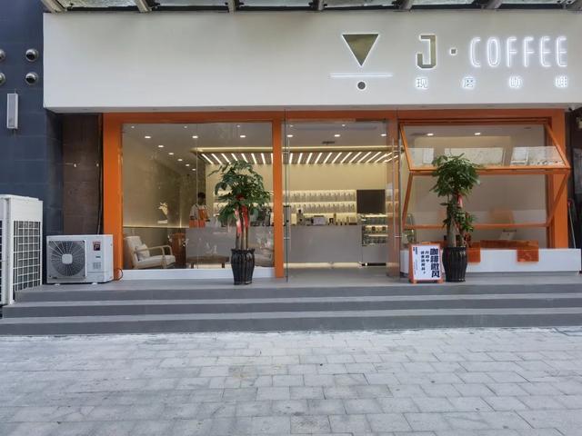 咖啡和奶茶的区别是什么，奶茶和奶咖的区别（咖啡和奶茶的“争夺战”）