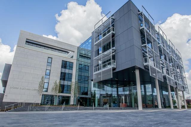 电影学考研推荐哪个学校，电影学考研哪个学校好考一点（10所电影制作方向必看的英国院校）