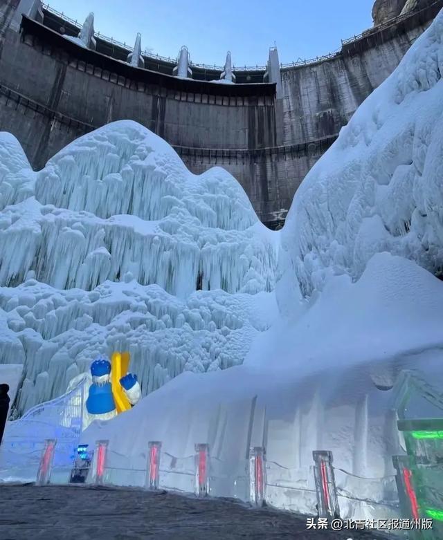 北京晚上好玩的地方，北京晚上适合去哪玩（逛庙会、看冰灯、玩雪季...在北京过年会玩的都来这里了）