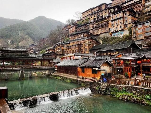 黔东南旅游十大景点排行榜，贵州黔东南十二个著名旅游景点