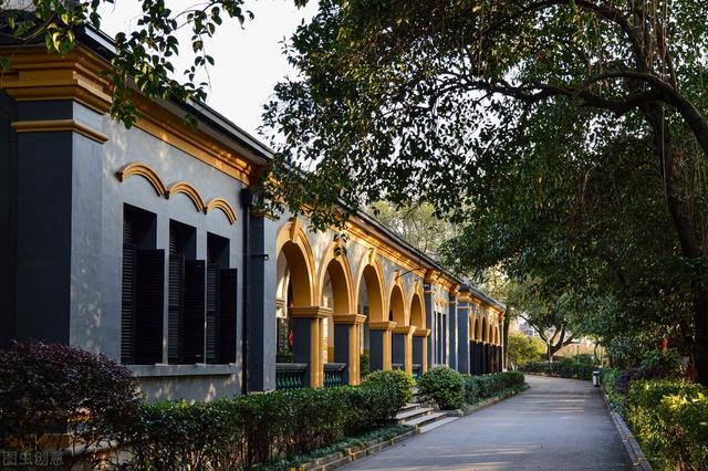 商丘师范学院是一本还是二本，二本线最好的十所大学（二本顶尖的分数如何选择学校）