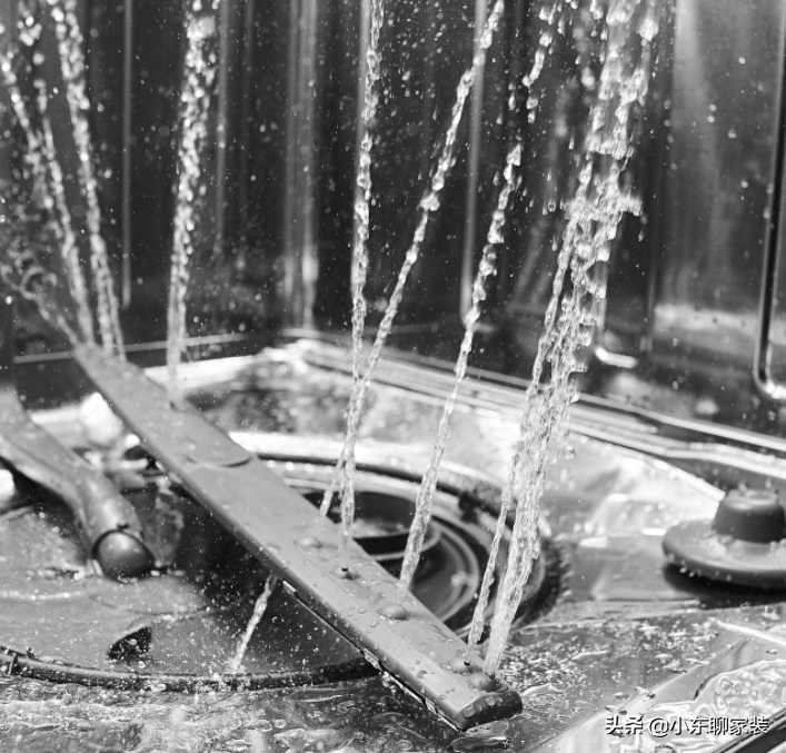 家用洗碗机好用吗，家用洗碗机实用吗（来客观的谈谈感受）