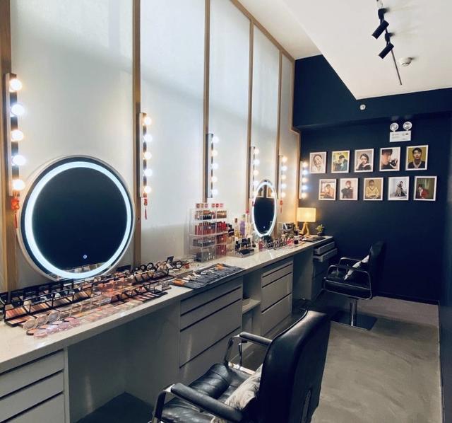 纹理烫多少钱，微分碎盖纹理烫多少钱（黄磊女儿多妹烫发不便宜）