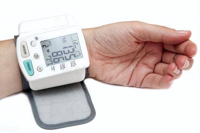 藿香正气水的功效，藿香正气水的功效与作用（中医纠正：气血发散快）