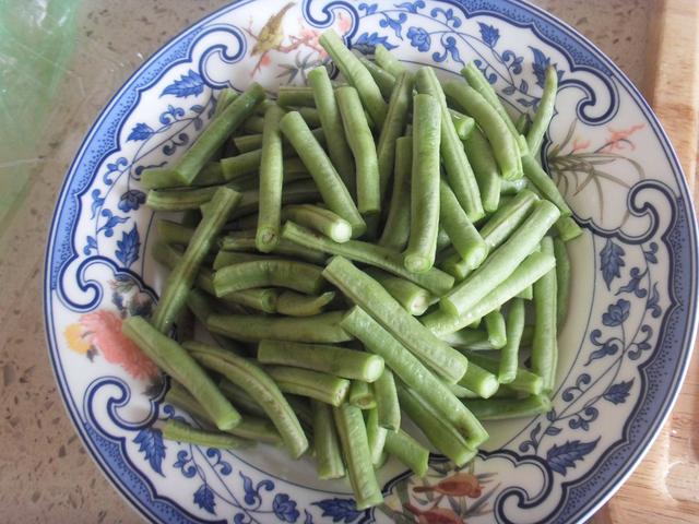 急求助肉燜豆角怎麼做,豆角燜肉圖片(教你家常美味的燒肉燜豇豆)