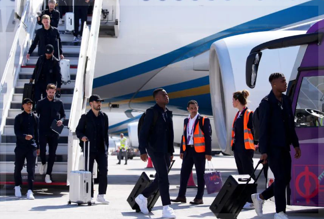 拍集体照穿什么颜色的衣服好看，拍照穿什么颜色衣服好看（世界杯“男模队”哪去了）