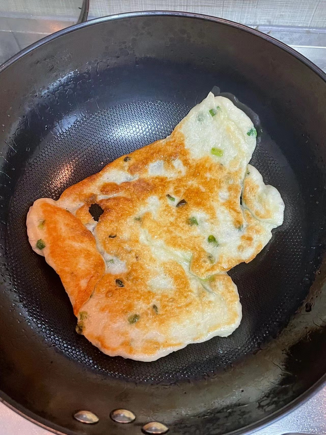 葱花大饼的做法，大葱卷饼的大饼怎么做（做法和配方都在这）