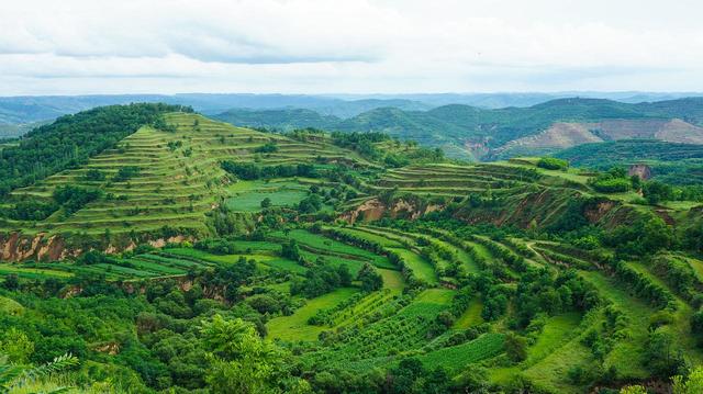黄土高原的位置和范围，黄土高原地处什么地带（陕甘宁为何会守着黄河“喊渴”）