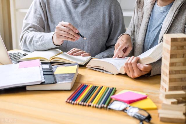 辅导员是干什么的，校外少先队辅导员是干什么的（研究生、党员优先）