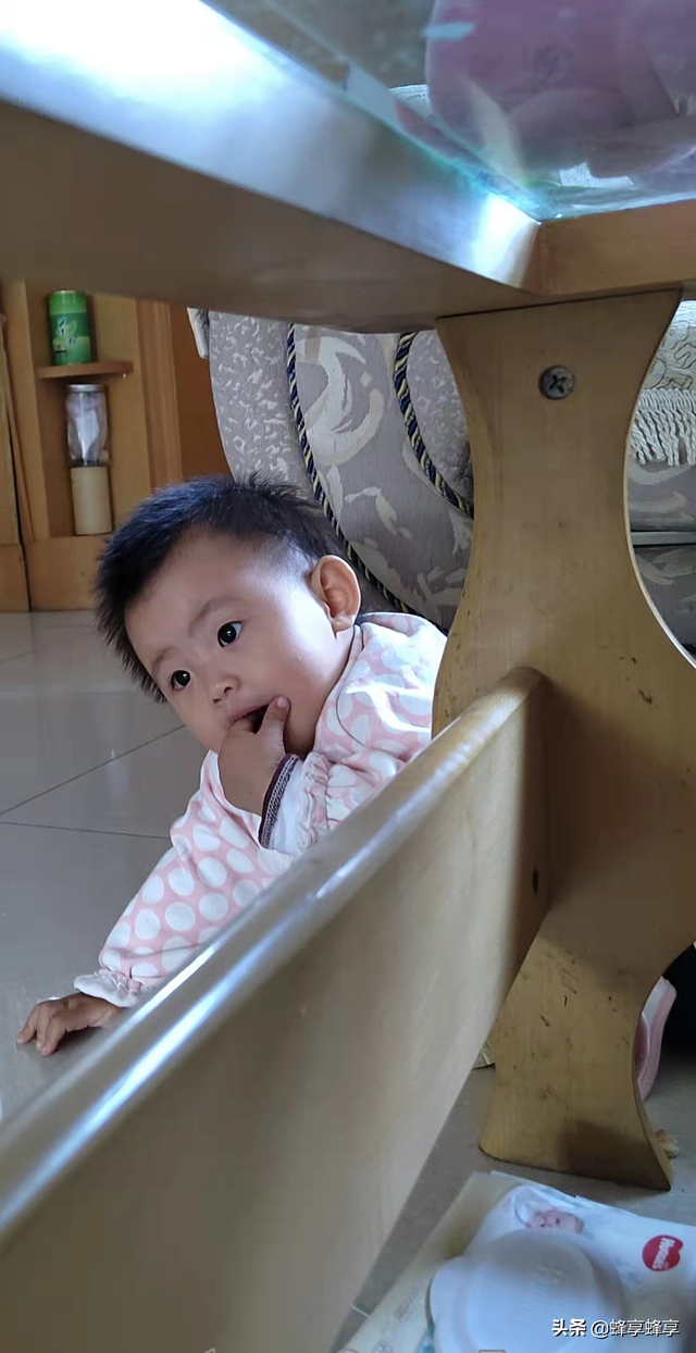 祝小朋友生日快乐，祝福小朋友生日快乐的句子（小萌娃的丰富表情好可爱）