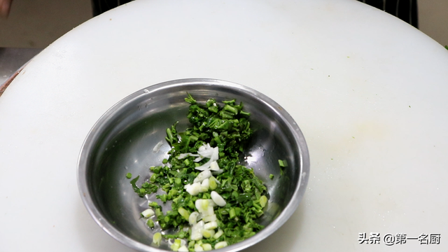 春天适合吃什么，春季适合吃什么食物养生（也要多吃这六种时令菜）