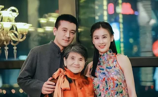 黄圣依老公是谁，回看这对“戏精夫妻”的过往
