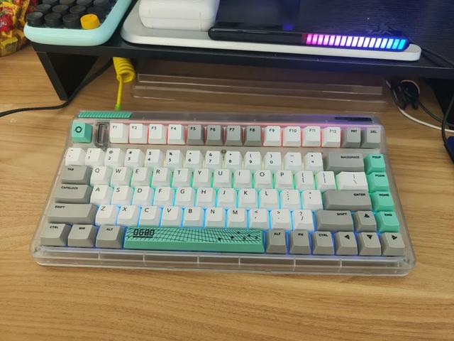 国产单反相机品牌，国产单反相机品牌排行榜（当年人人都嫌的中国键盘）