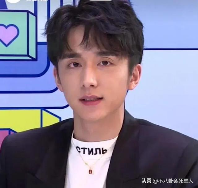 眼睛亮的人有灵气，眼睛有灵性的女人（却“败”在眼皮的明星）