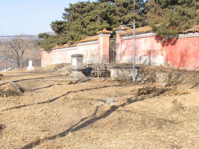 十三陵是谁的墓地，十三陵是谁的墓地被挖了（探访十三陵景陵——宣德皇帝陵）