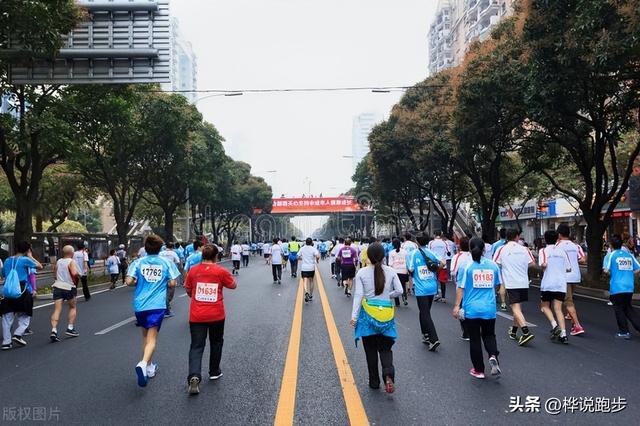 半程马拉松训练，半程马拉松6周训练计划（如何训练可以让新手小白完成第一个半马）