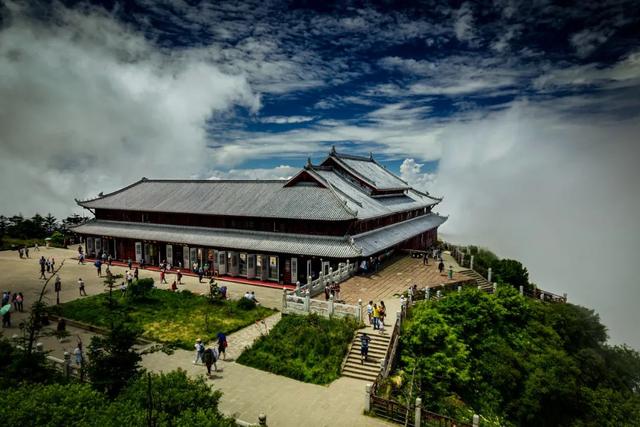 峨眉山风景图片，峨眉山旅游攻略最新版图文（峨眉山不为人知的另一面）