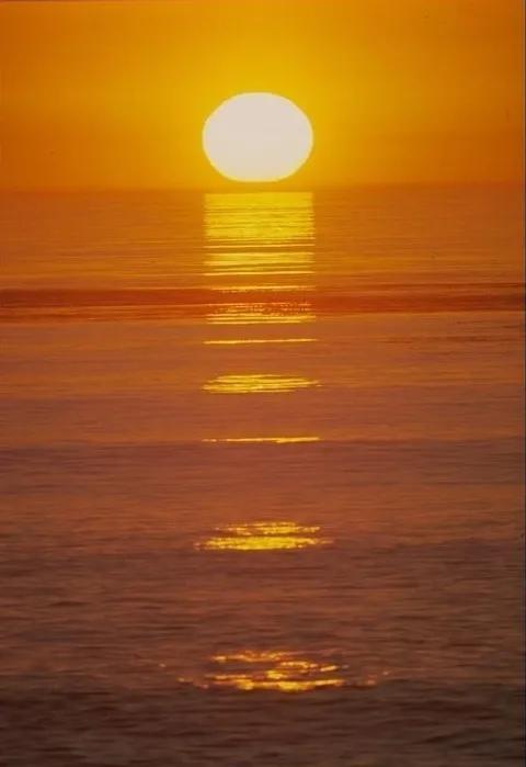 落日余晖图片，落日余晖（壁纸：黄昏夕阳）