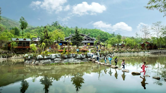 八月份适合去哪里旅游，8月份旅游去哪里好玩（甘肃推广发布“金九银十”八大旅游精品线路）