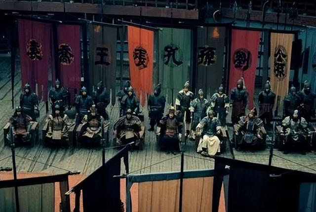 鸿门宴讲了一个什么故事，鸿门宴的故事主要讲了什么（项羽当时占尽优势）